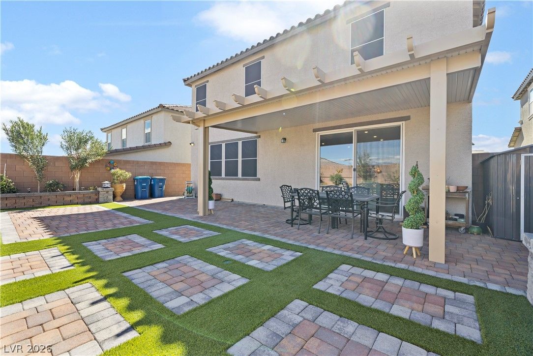 10854 Gentle Crest Avenue — photo 4