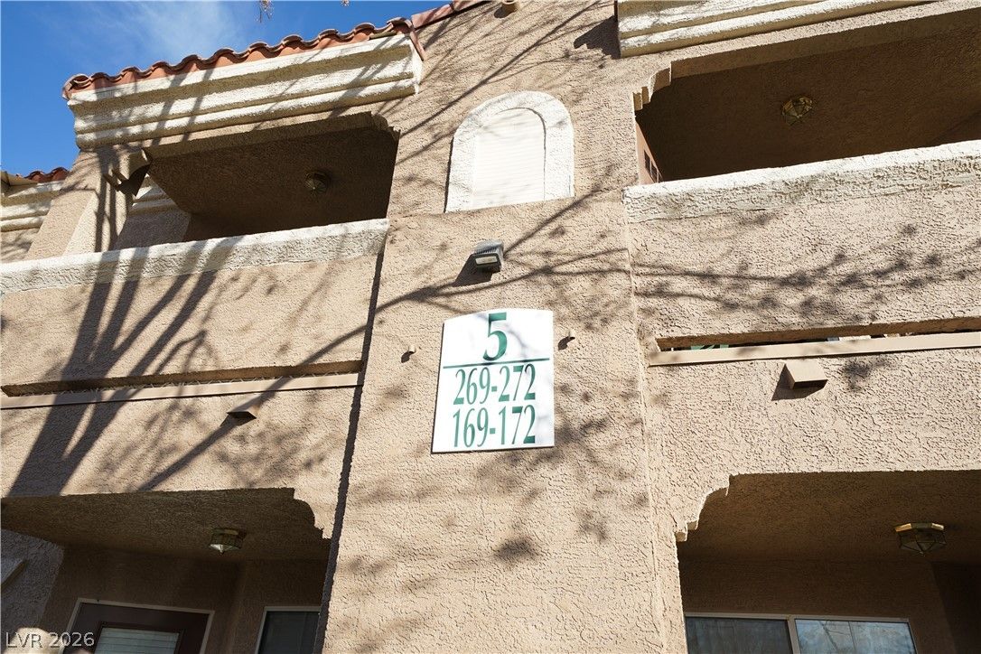 10245 South Maryland Parkway 169 — photo 2