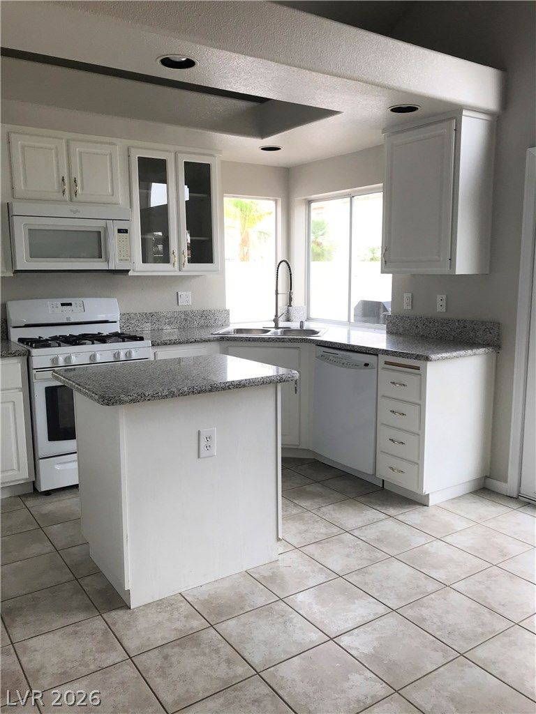 8608 Copper Knoll Avenue — photo 4