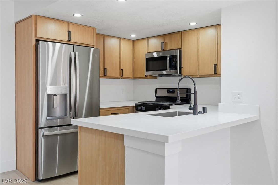 3770 Desert Marina Drive 52 — photo 2