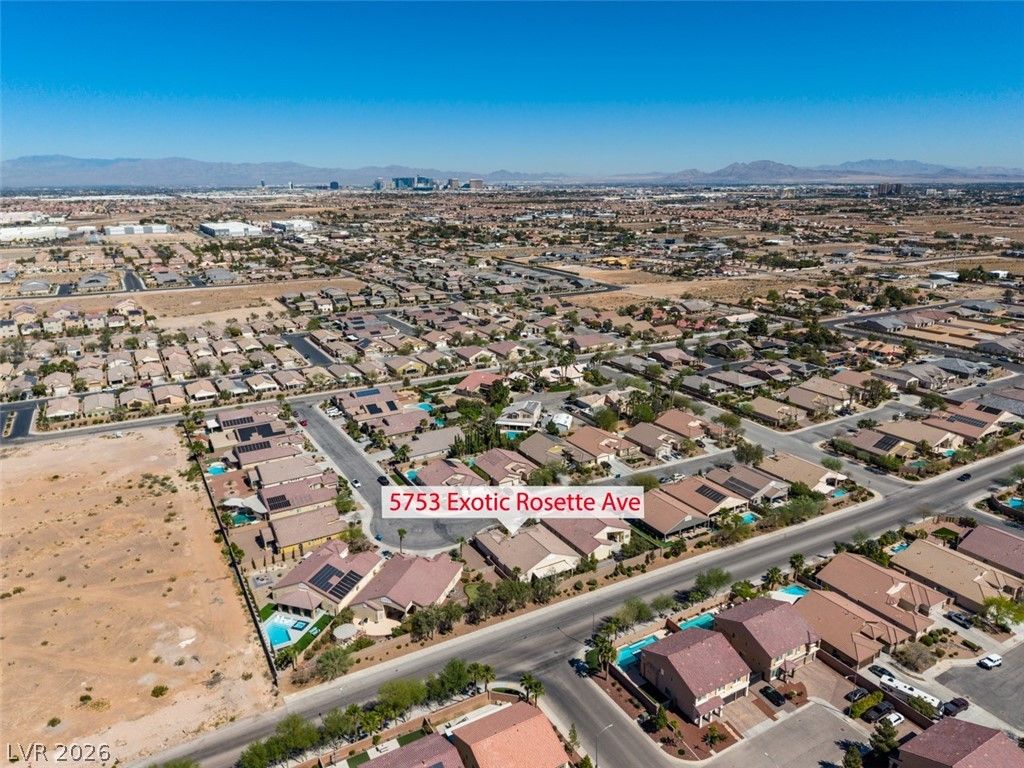 5753 Exotic Rosette Avenue — photo 2