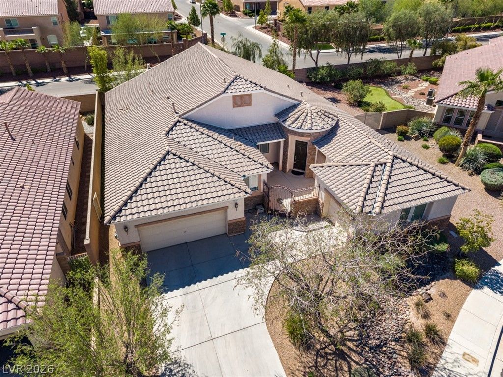 5753 Exotic Rosette Avenue — photo 5
