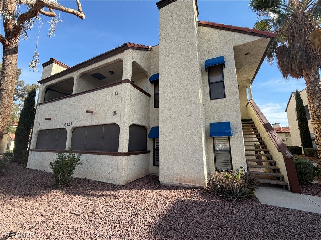 6121 West Oakey Boulevard D — photo 3