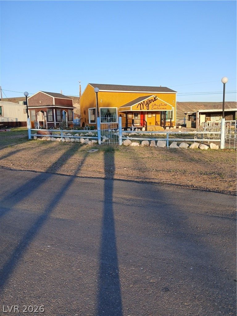 Photo 8