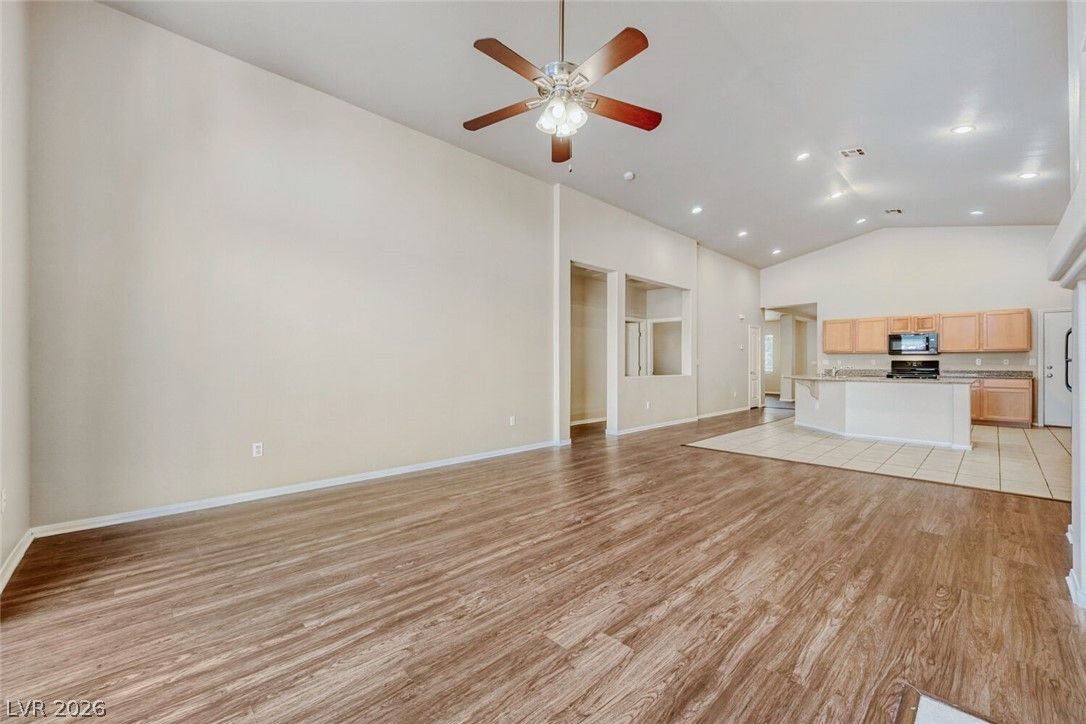 212 Purple Passion Avenue — photo 5