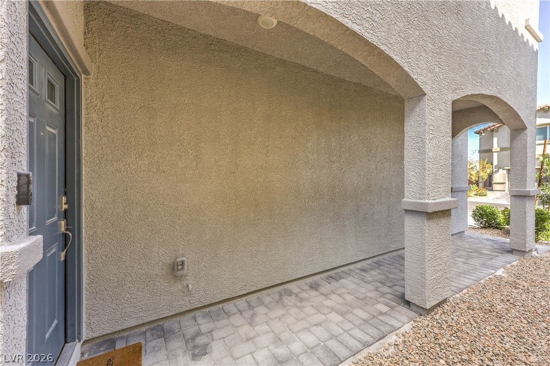 10261 Crimson Meadow Avenue — photo 5 of 40