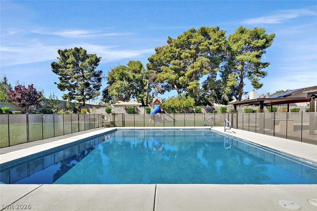 1021 Jimmy Circle — photo 1
