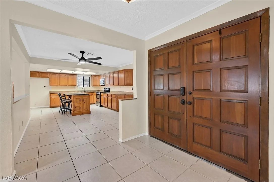 1021 Jimmy Circle — photo 4