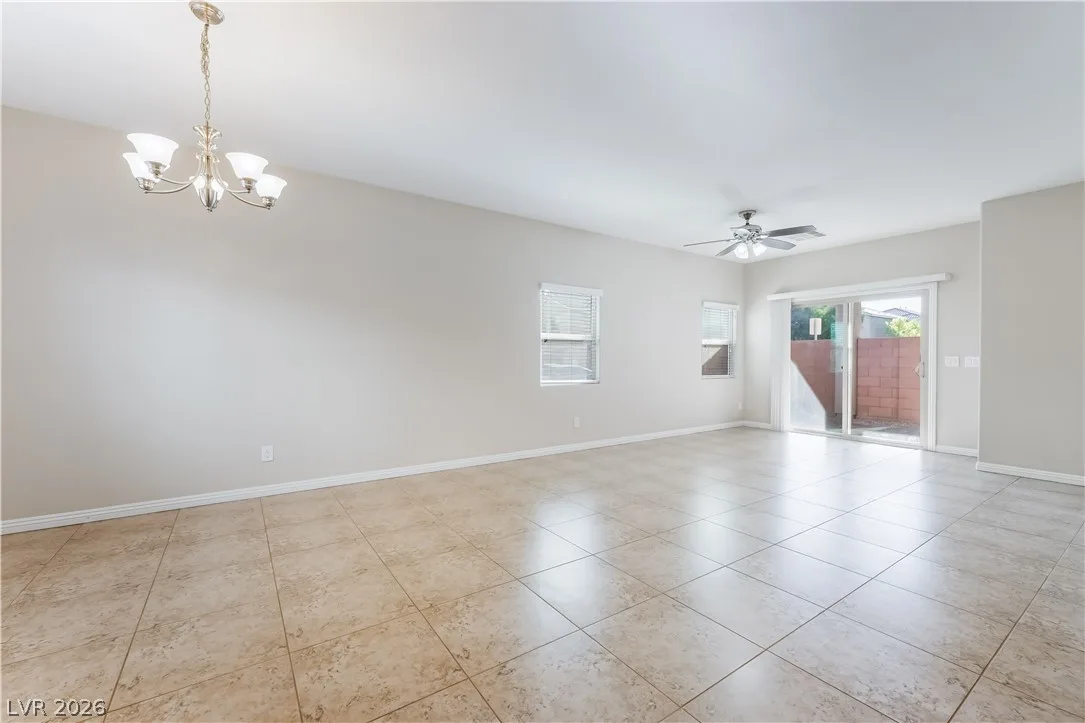 9526 Vega Carpio Avenue — photo 4