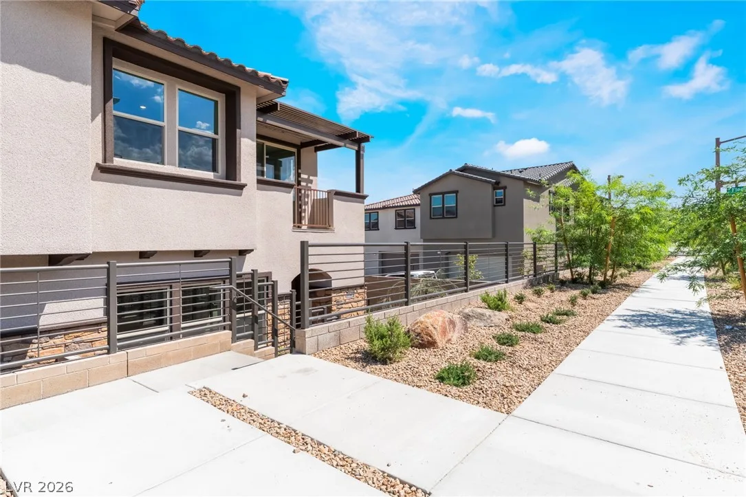 1749 Sparrow Nest Street — photo 3