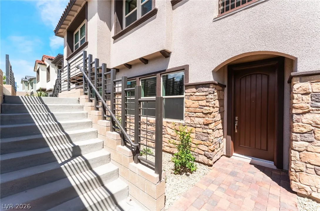 1749 Sparrow Nest Street — photo 5