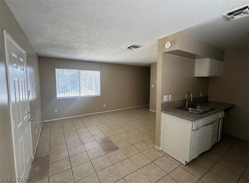 2505 Cedar Avenue 1 — photo 3