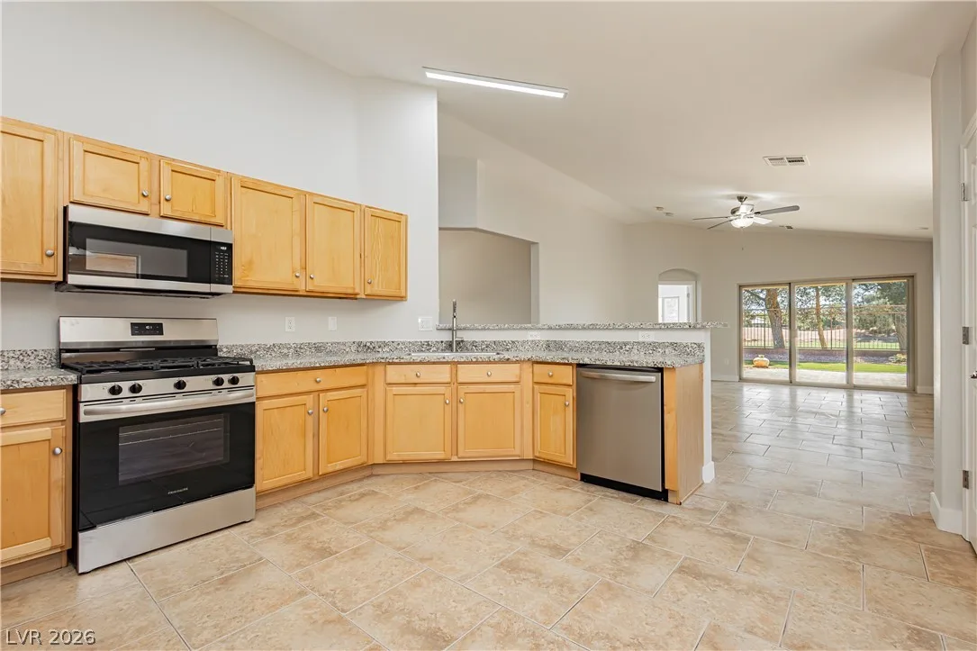 5657 Harbour Pointe Avenue — photo 5