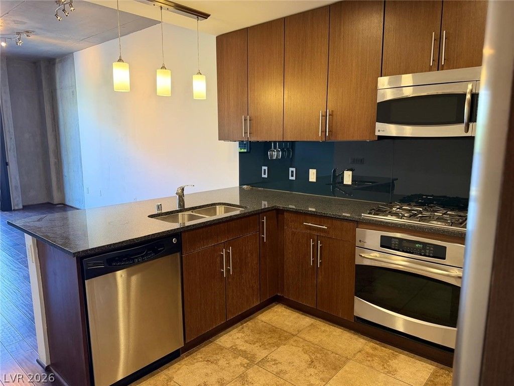 353 East Bonneville Avenue 275 — photo 3