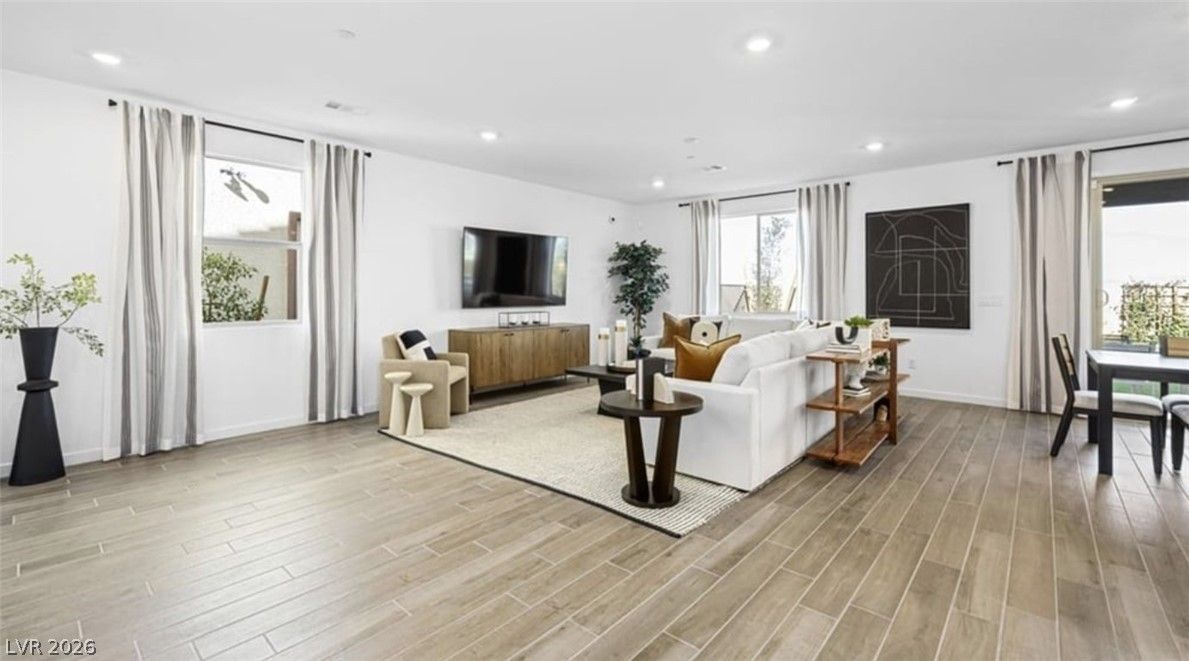 314 Cabasa Place — photo 3