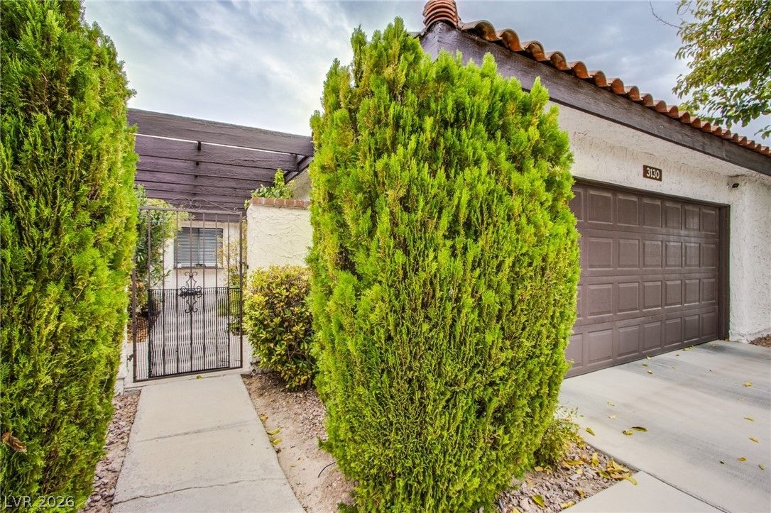 3130 Espanol Drive — photo 2