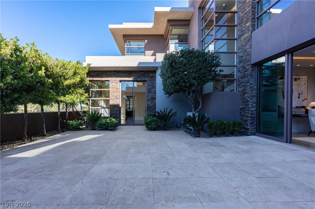 91 Hawk Ridge Drive — photo 5
