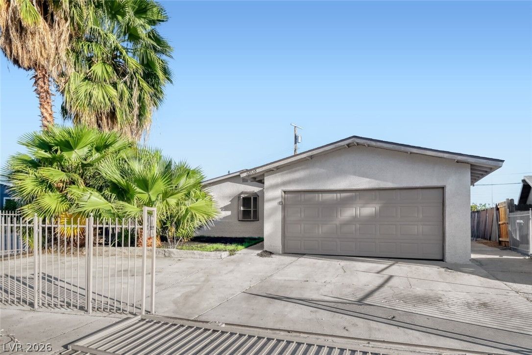 5808 South Lydia Drive — photo 2