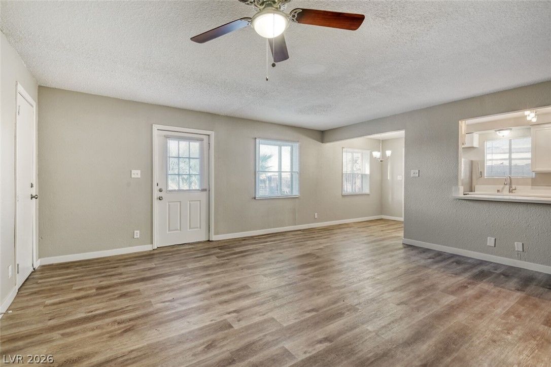 5808 South Lydia Drive — photo 4