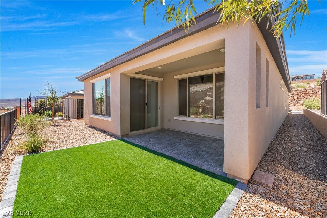 76 Crimson Cactus Avenue — photo 4 of 22