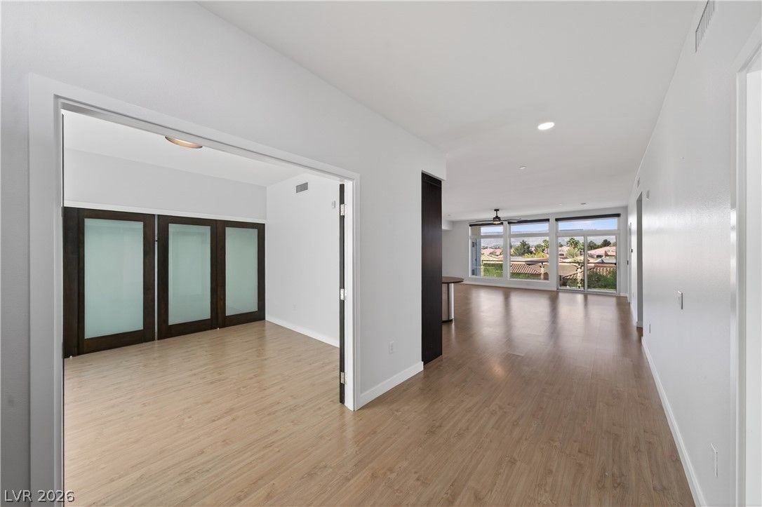8925 West Flamingo Road 307 — photo 4