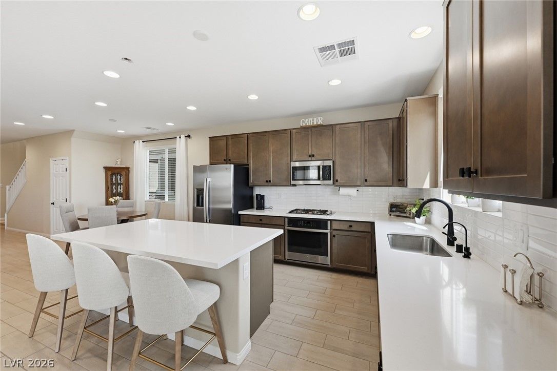 7136 Port Stephens Street — photo 3