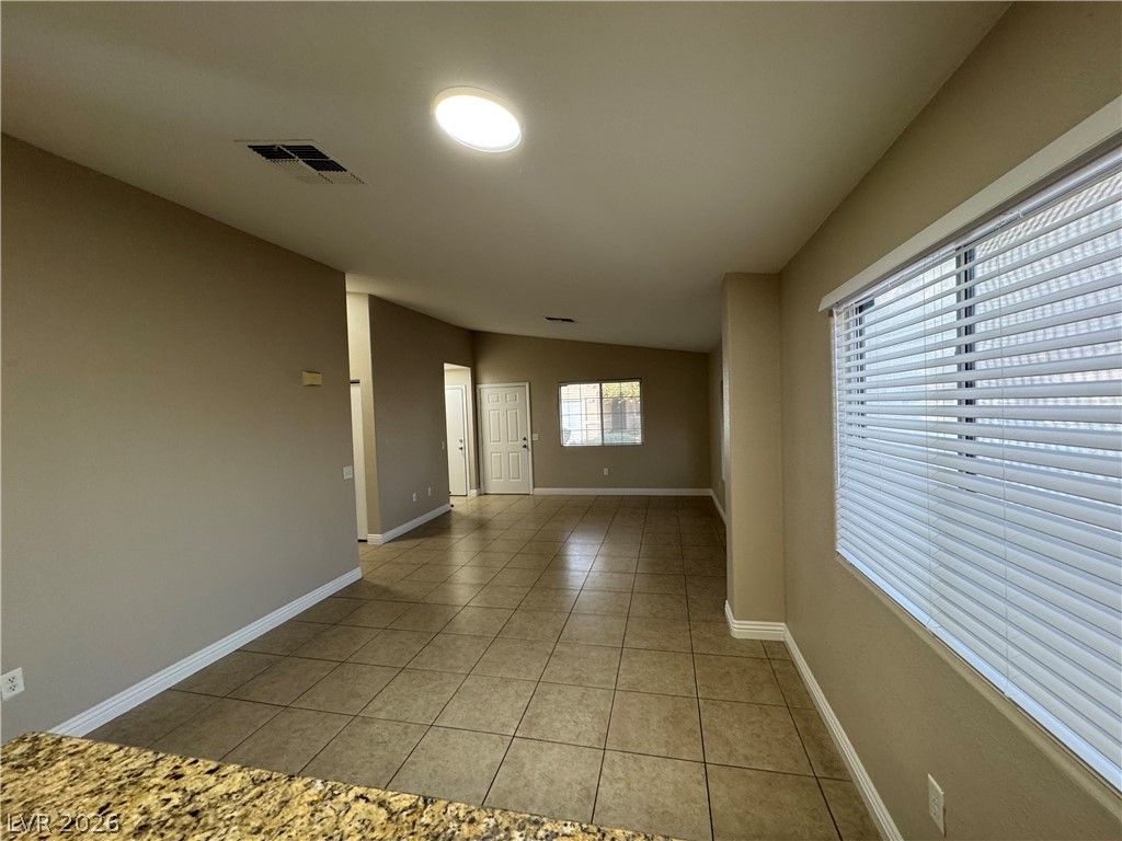 5281 Mineral Lake Drive — photo 4 of 15