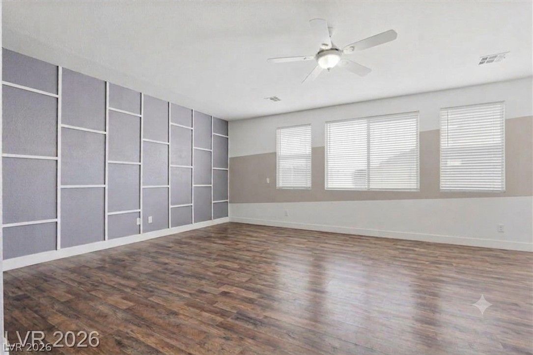 8641 Vivid Violet Avenue — photo 4 of 33