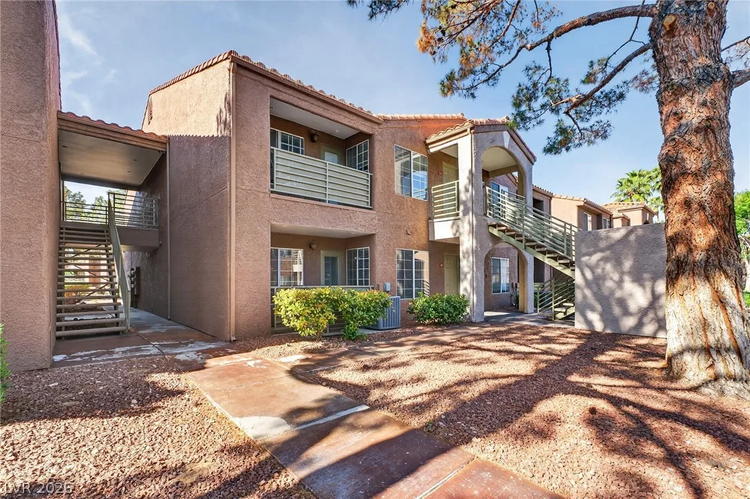 2111 Sealion Drive 106 — photo 3