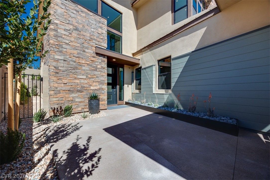 51 Parkwood Ridge Street — photo 3 of 39