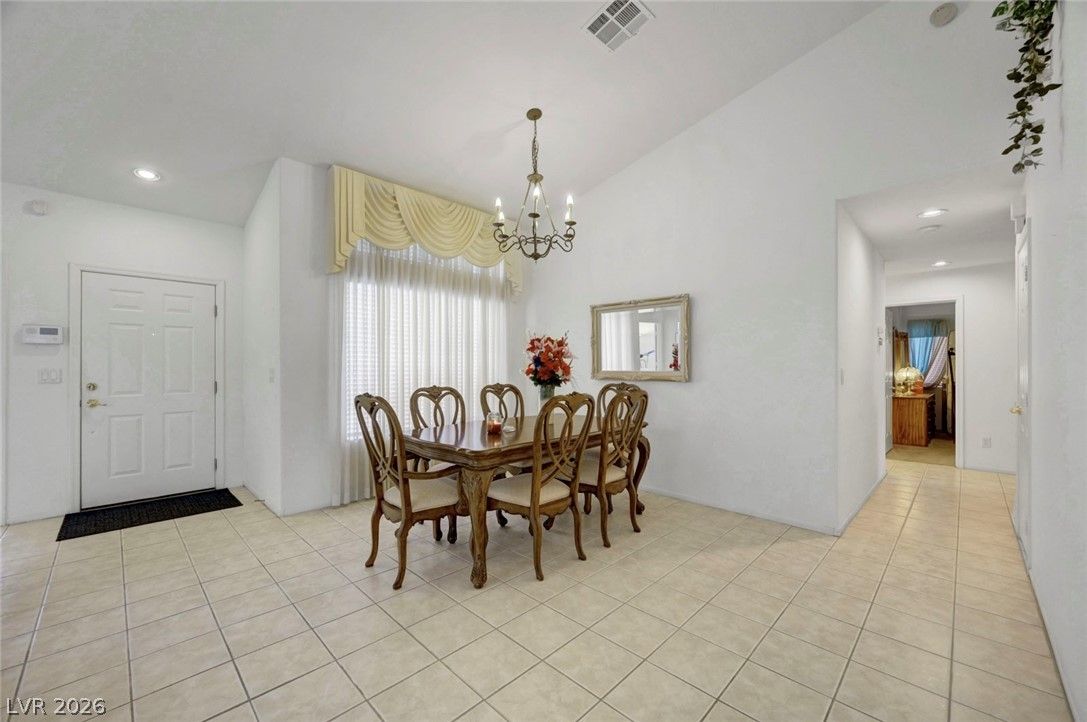 6073 Shadow Oak Drive — photo 4