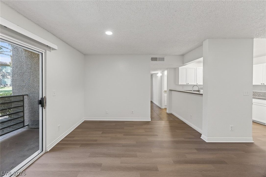 2121 Blue Breeze Drive 106 — photo 4