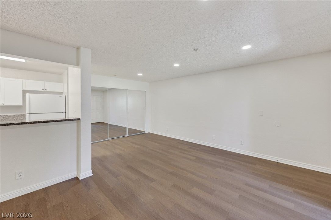 2121 Blue Breeze Drive 106 — photo 5