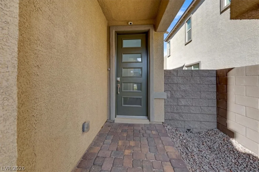 299 Mount Tyndall Street — photo 3
