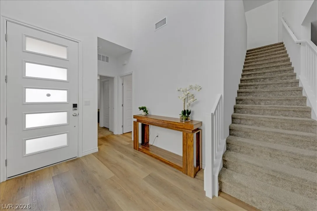 299 Mount Tyndall Street — photo 5