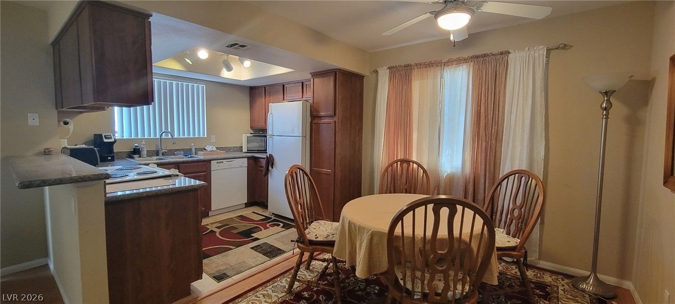 7300 Pirates Cove Road 2037 — photo 4 of 19