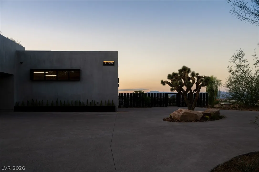 11588 Stardust Drive — photo 3