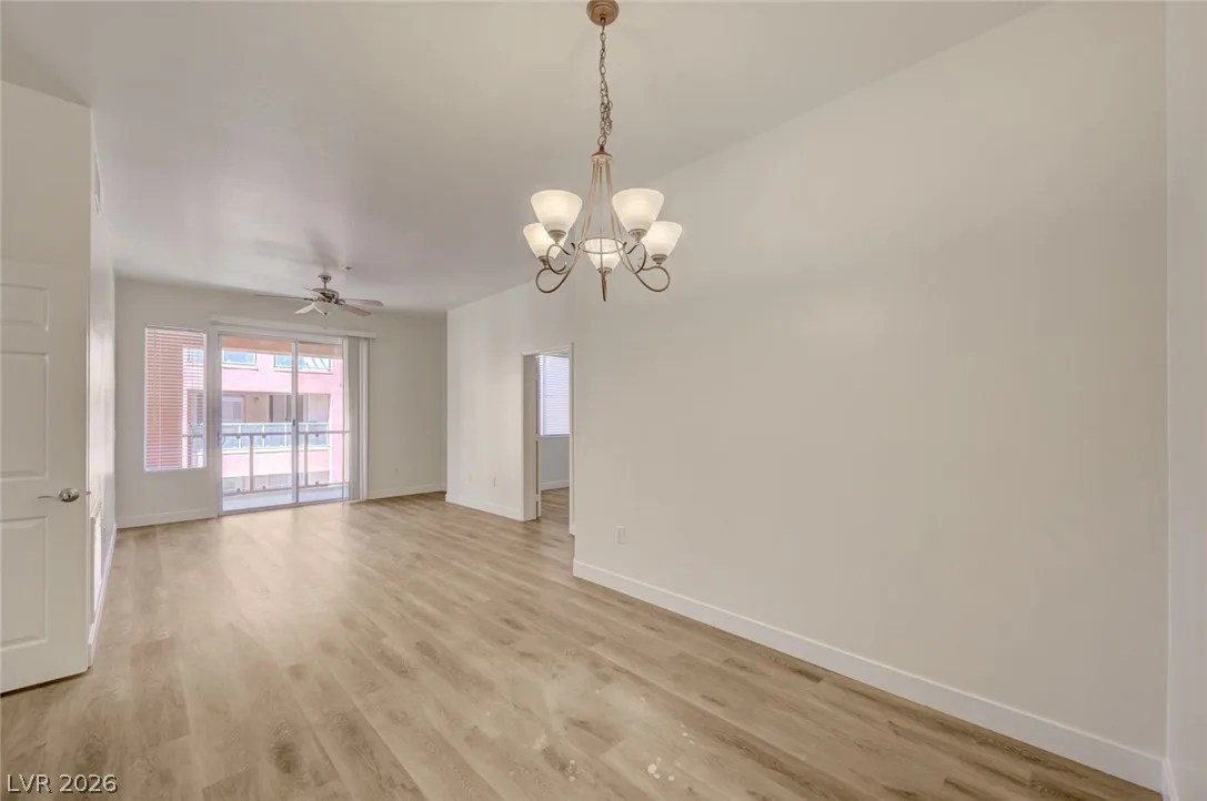 31 East Agate Avenue 409 — photo 3