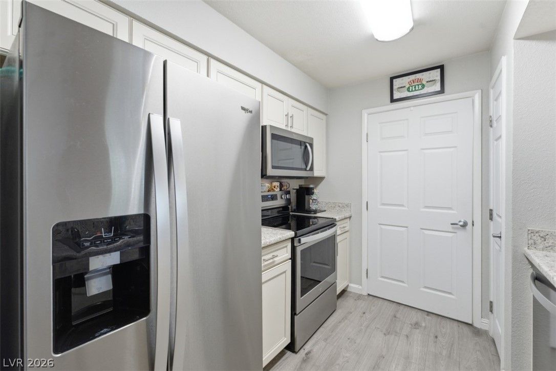 1150 North Buffalo Drive 1046 — photo 4