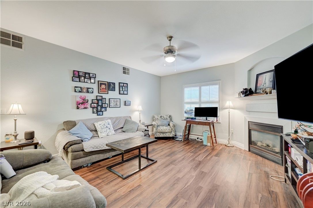 3917 Lazy Pine Street 102 — photo 3 of 25
