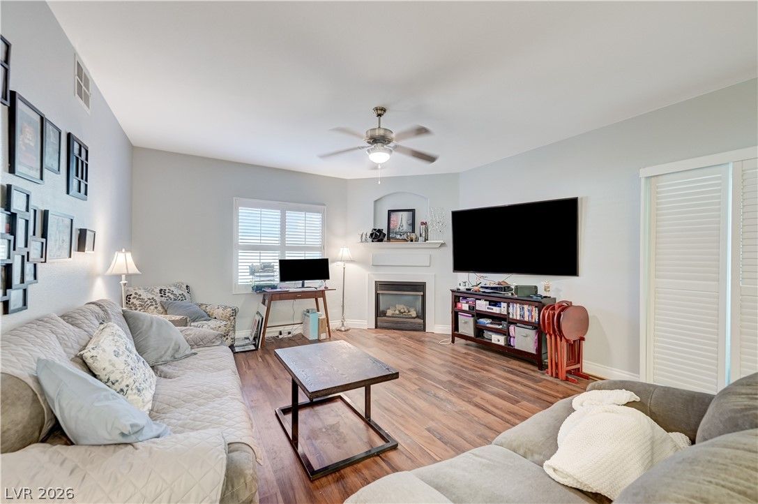 3917 Lazy Pine Street 102 — photo 5 of 25