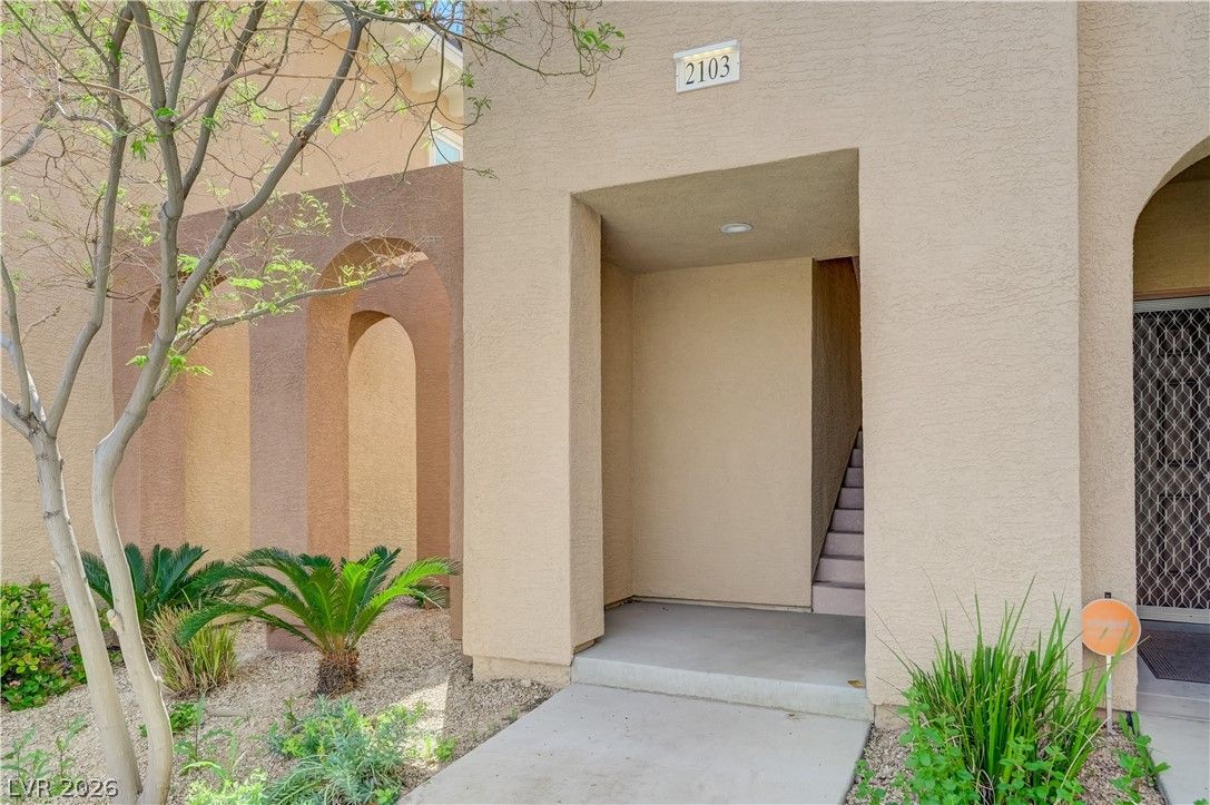845 Pantara Place 2103 — photo 2