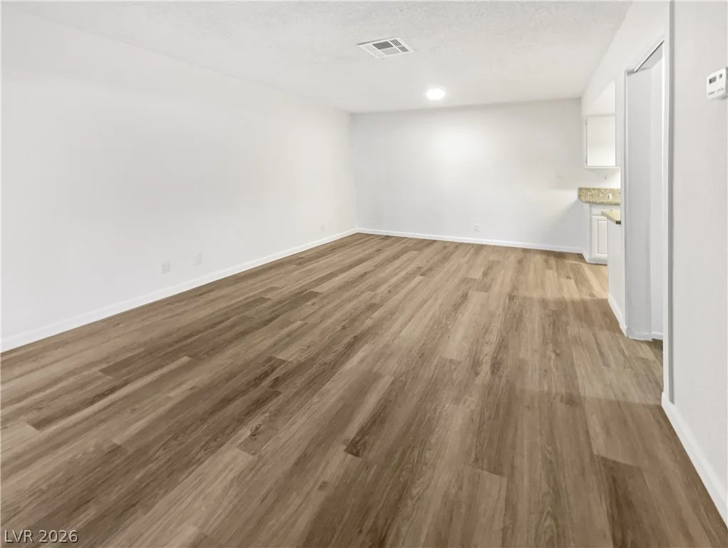 401 North Lamb Boulevard B — photo 2 of 13