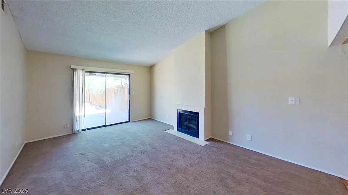 1569 Hialeah Drive — photo 5