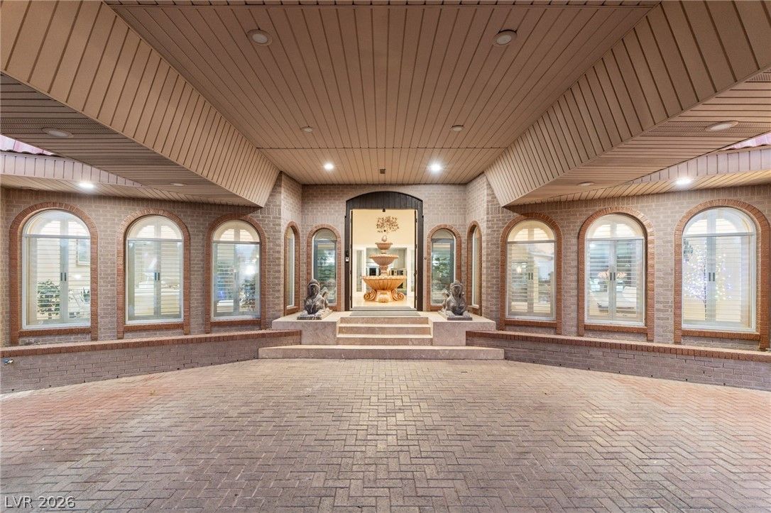 2525 Driftwood Drive — photo 3