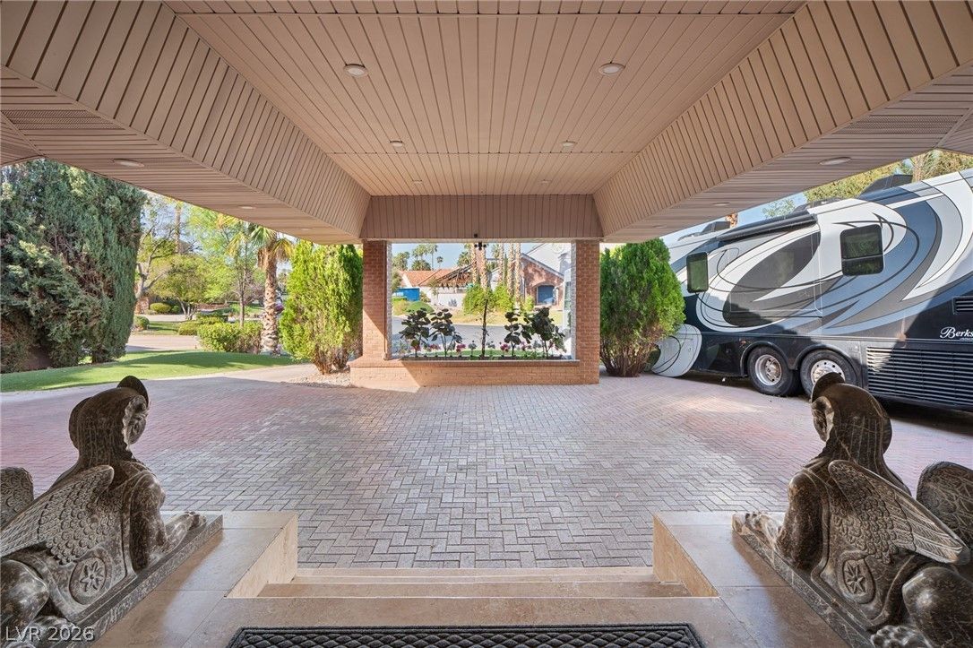 2525 Driftwood Drive — photo 5