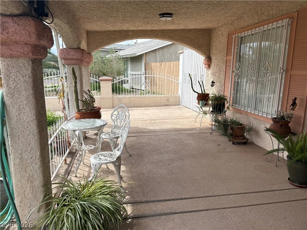 93 Vallejo Avenue — photo 3