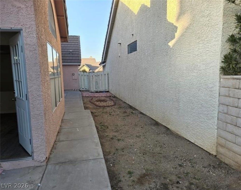 6561 Avon Court — photo 3