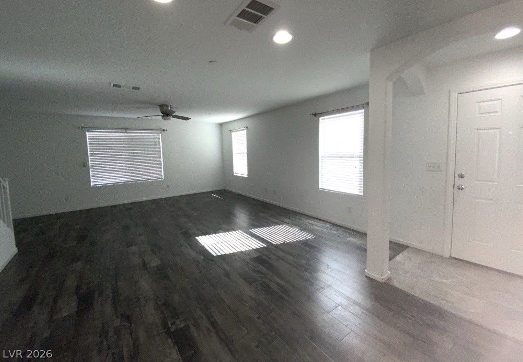 1051 Admiral Emblem Street — photo 5 of 18