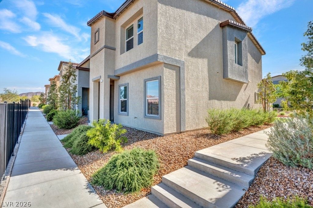 432 Horizon Cove Place — photo 2